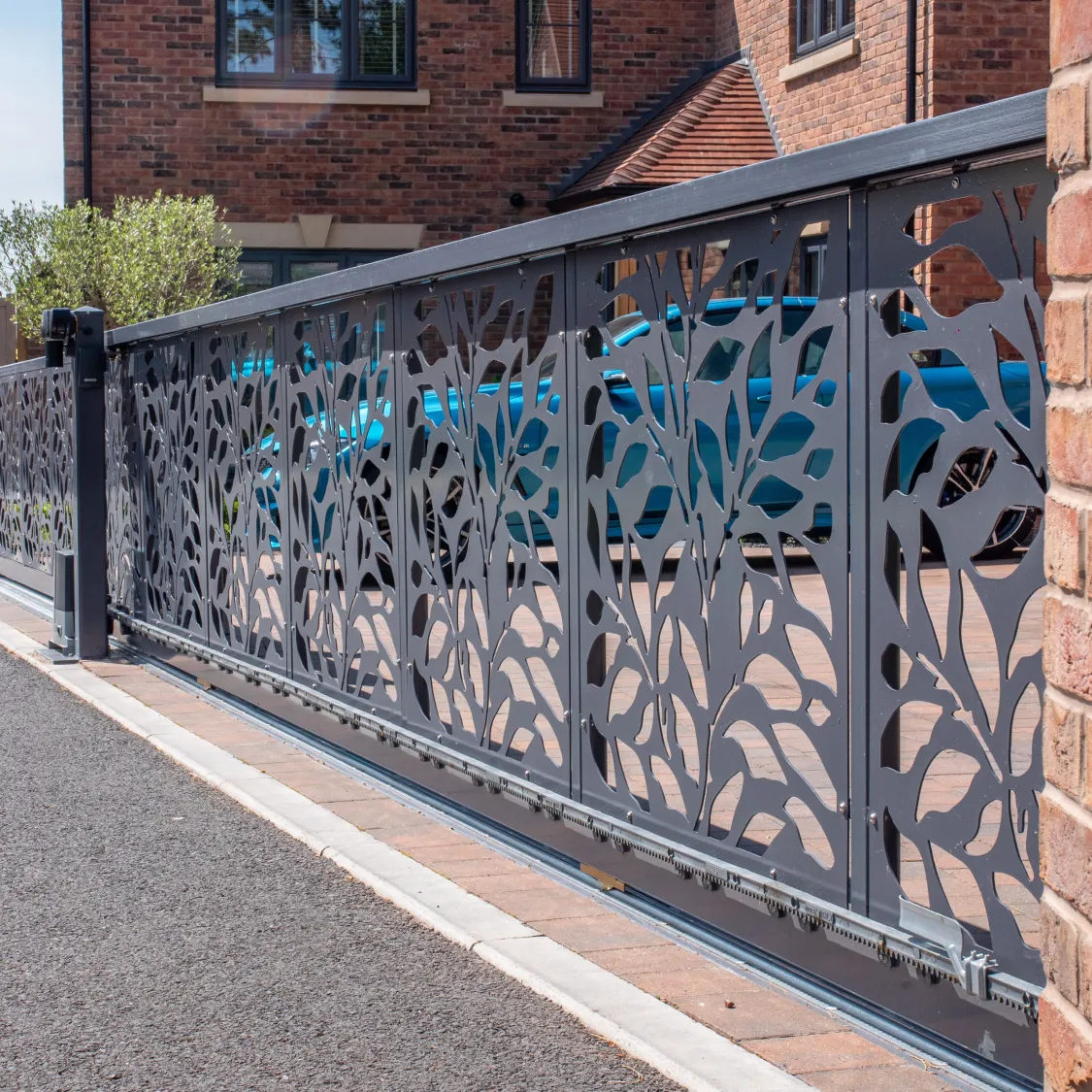 electric sliding driveway gates