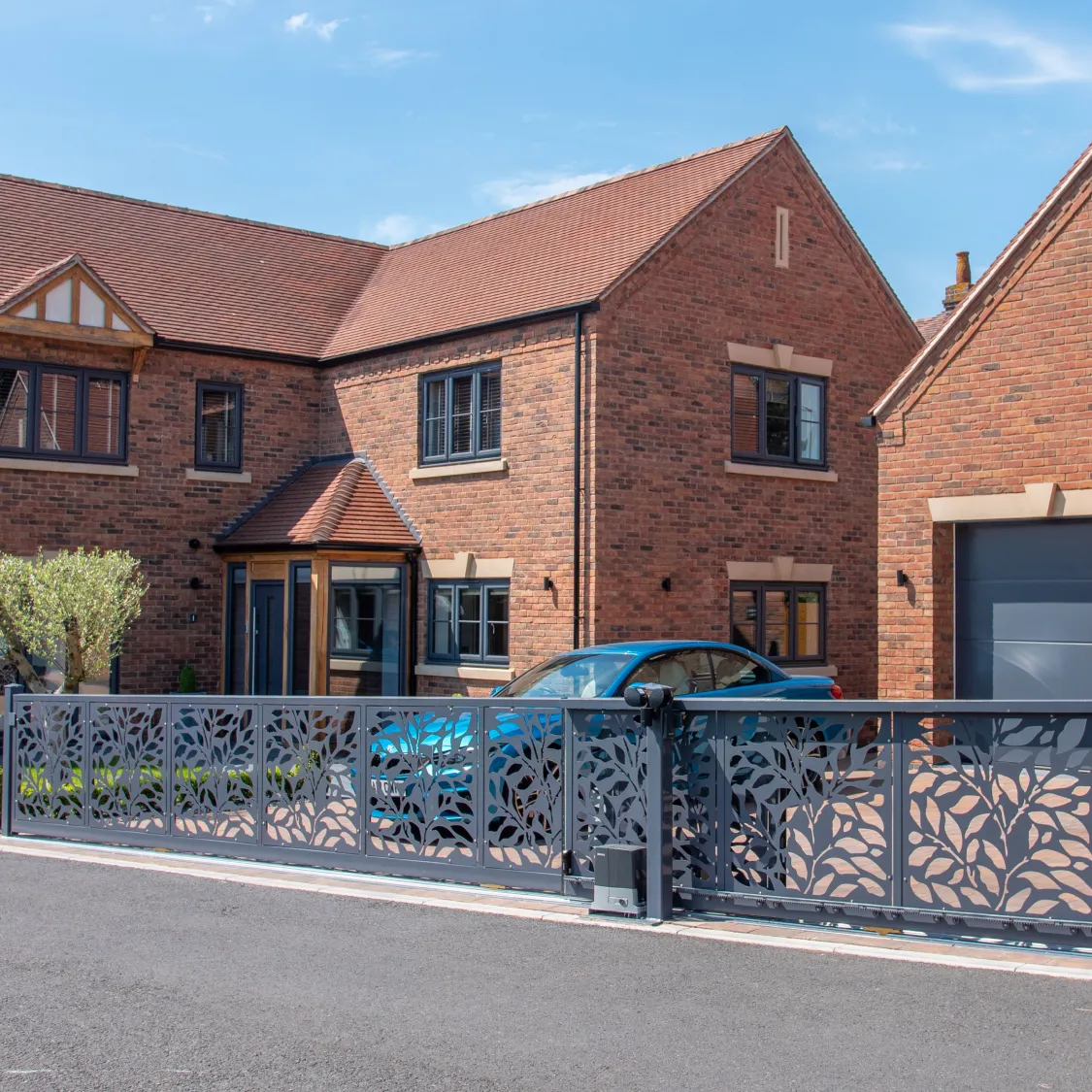 bespoke electric driveway gates